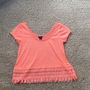 Rue21 Coral Lace Hem Crop Top Size Medium - Like New